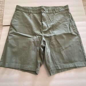 Old Navy ultimate slim shorts size 38